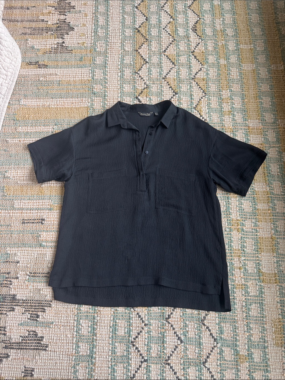 Massimo Dutti Black Short-Sleeve silky popover blouse sz 4